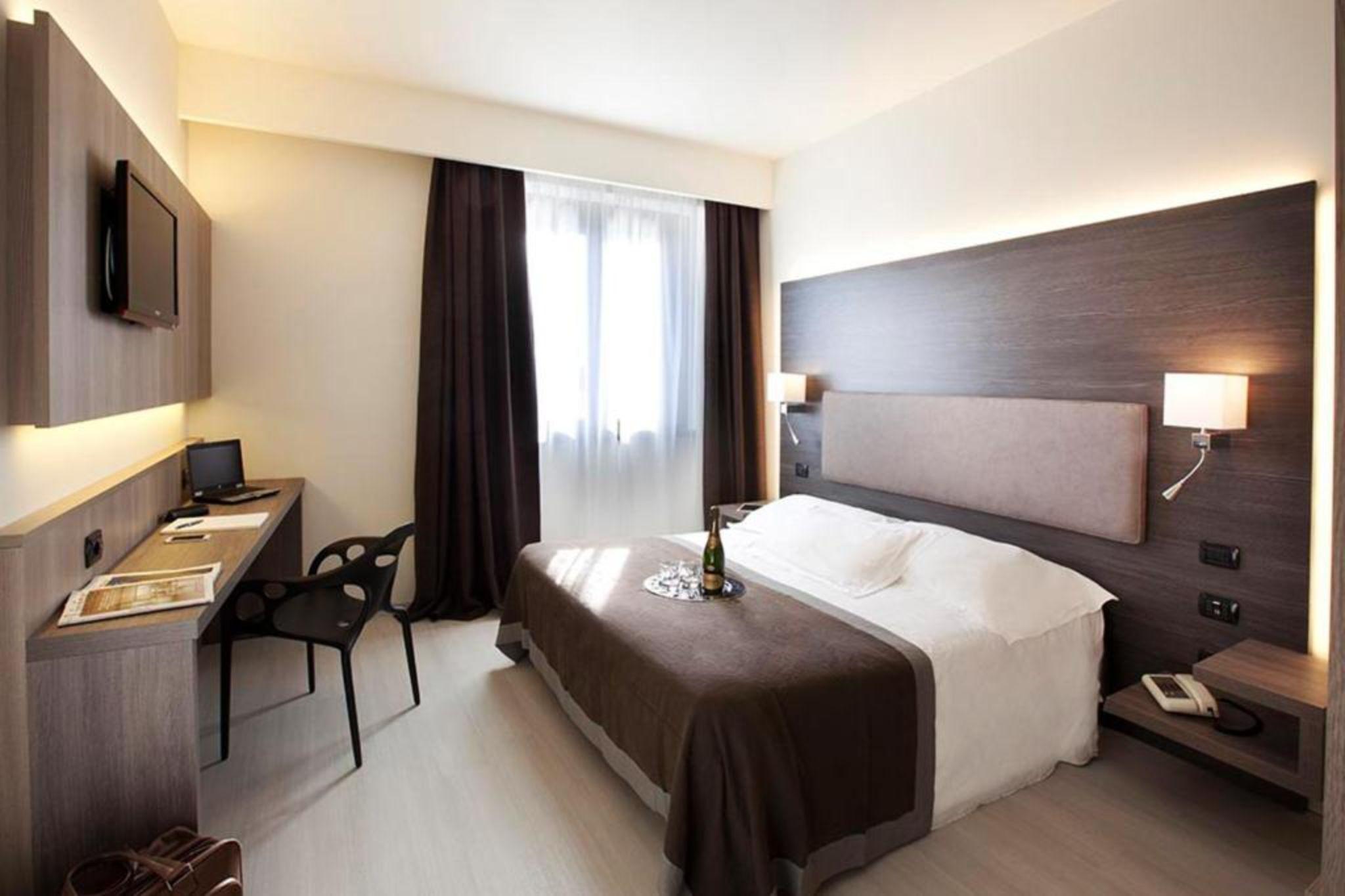 Hotel Giardino Arona Εξωτερικό φωτογραφία